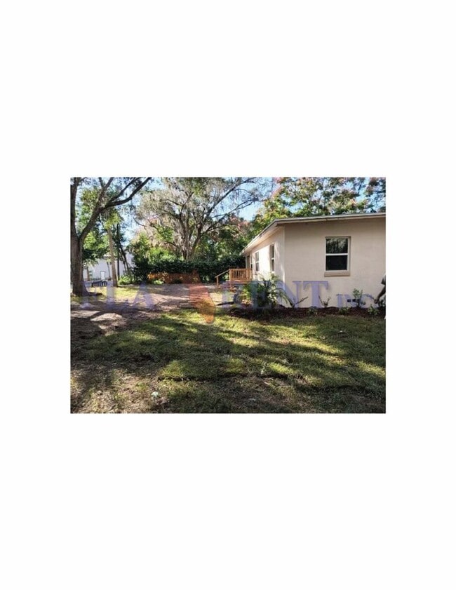 Photo - 4/2 Bungalow in Geneva!!