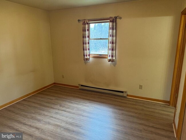 Photo - 60 Edgelea Dr