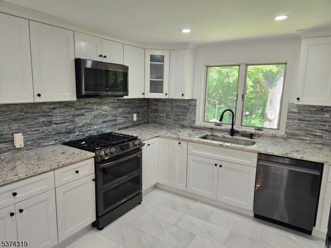 Photo - 3462 Valley Rd