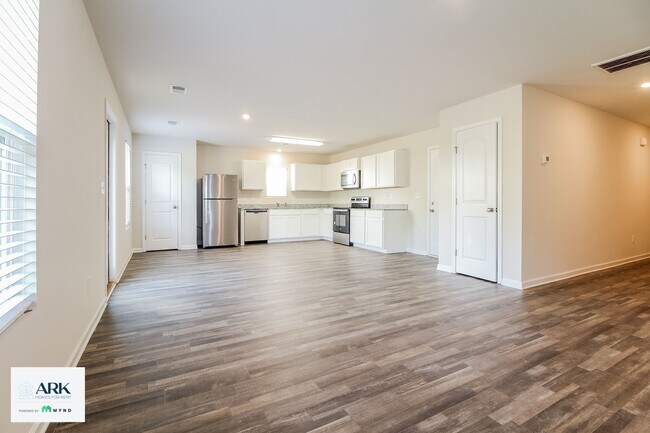 Photo - 17 Carters Grn Dr