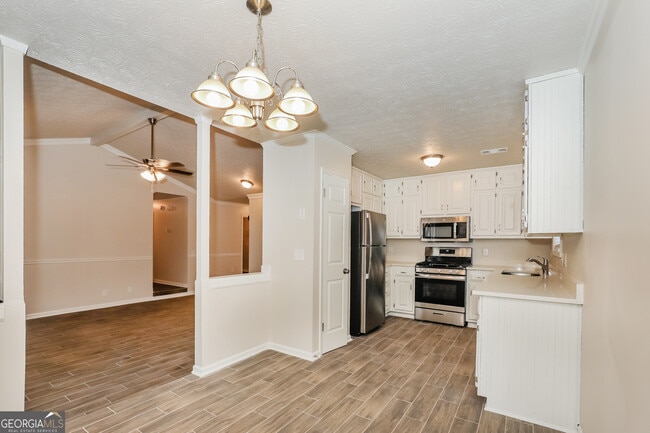 Photo - 125 Whitney Way