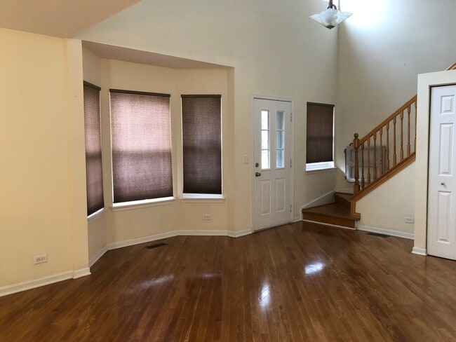 Photo - 611 Arrowwood Ct