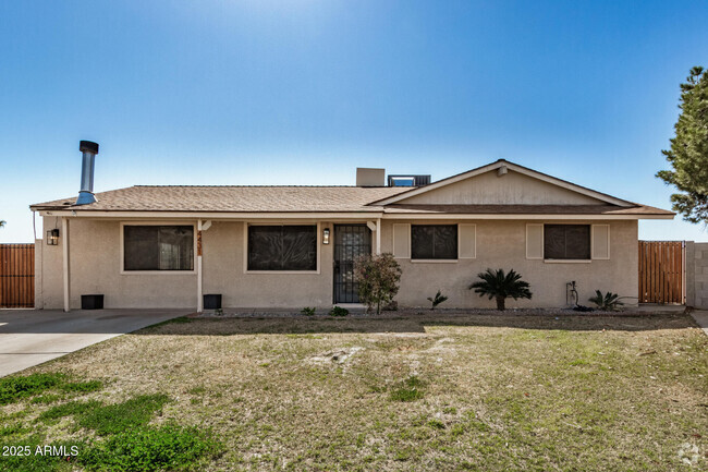 Building Photo - 4431 W Sunnyslope Ln Rental