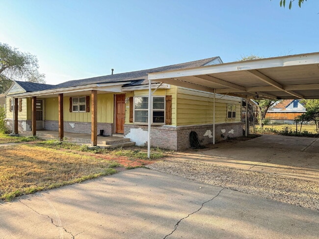 Photo - 3221 Emory St