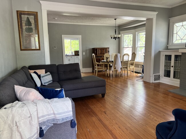 Photo - 534 N Hope St