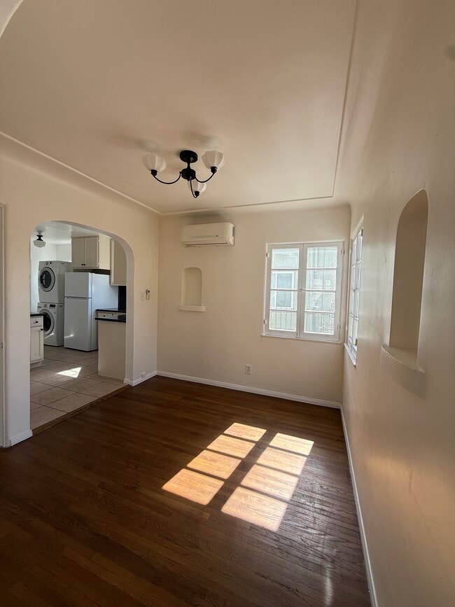 Photo - 5854 Arlington Ave Unit 5854