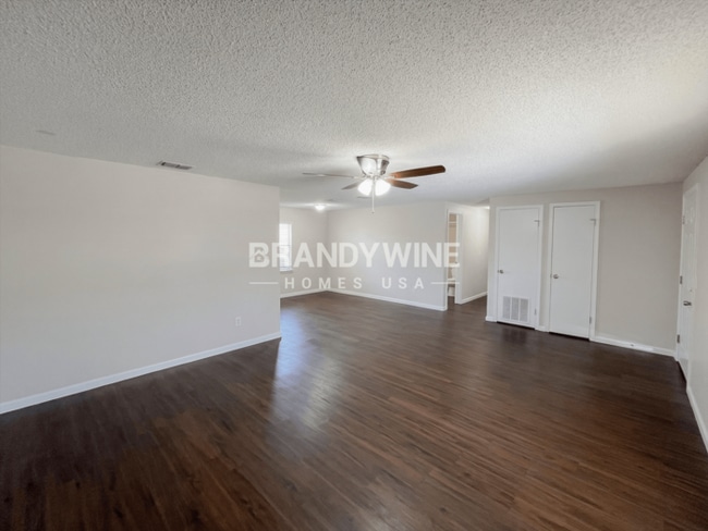 Photo - 5937 Camaro Dr W