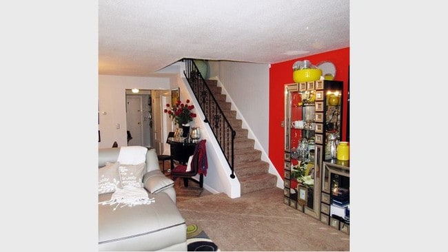 Photo - Townhouse Road Apartments