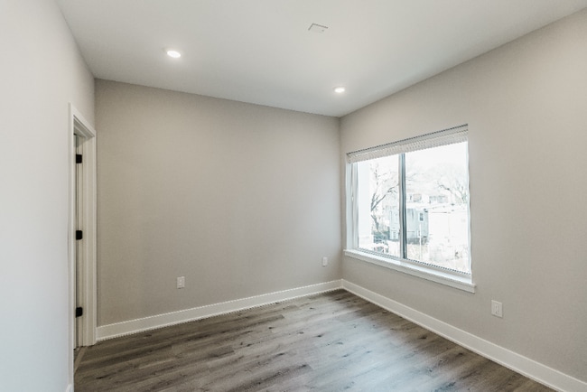 Photo - 3519 Haverford Ave Unit 604