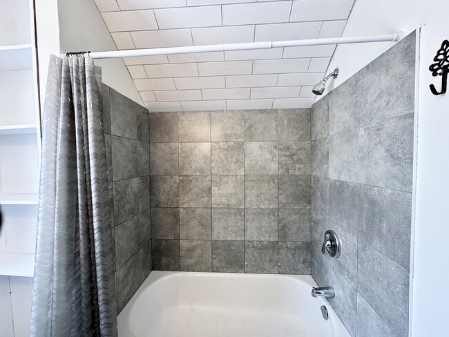 Photo - Adelaide St South - Lindsay