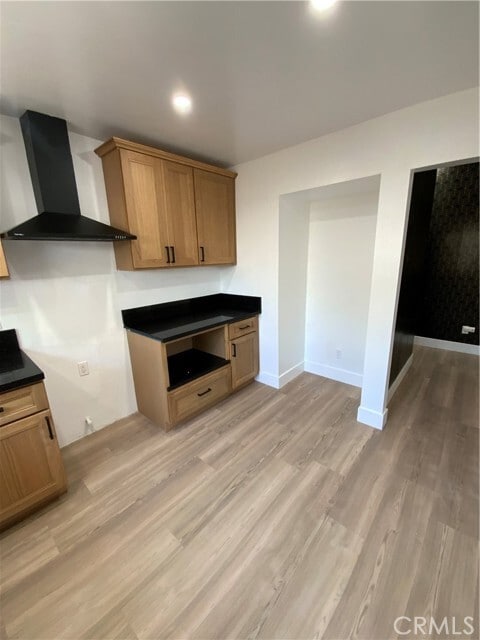 Photo - 660 S Soto St