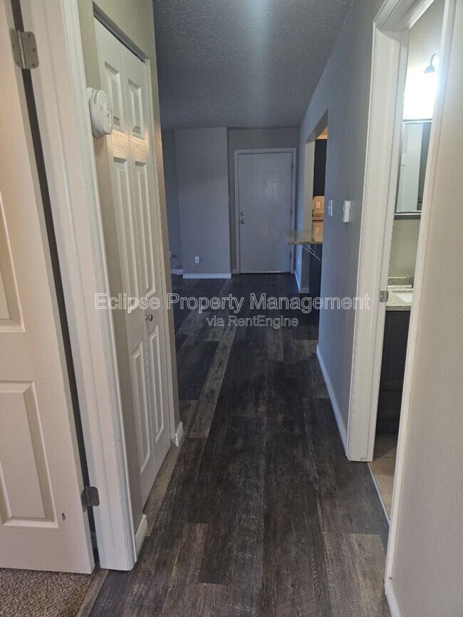 Photo - 512 Bell Ct Unit B3