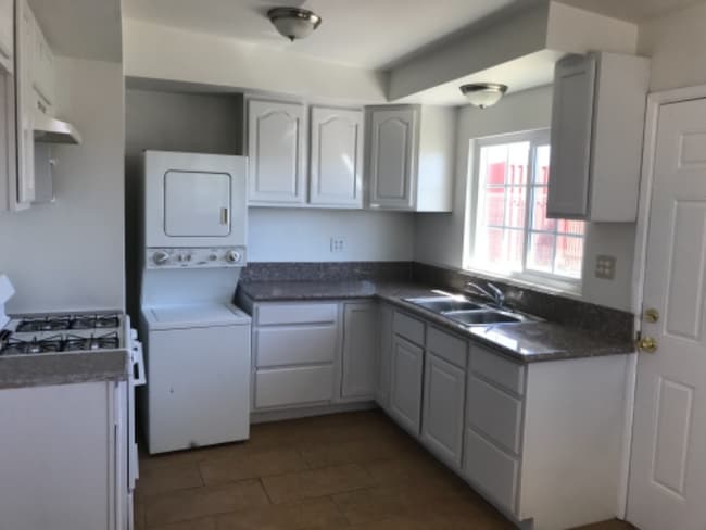 Photo - 26936 Prospect St