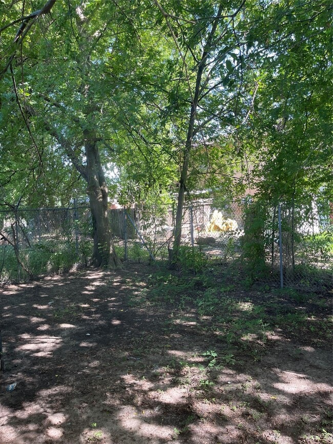 Photo - 7886 Locksley Rd