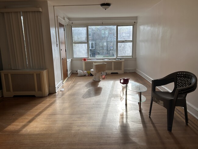 Building Photo - 3333 Guilford St Rental