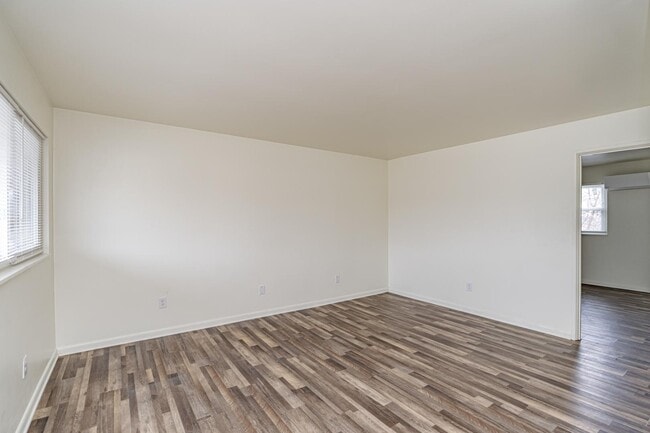 Photo - 209 N Woodland Dr Apartment