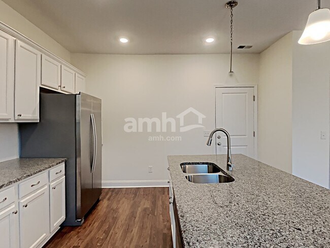 Photo - 2001 Bennett Dr