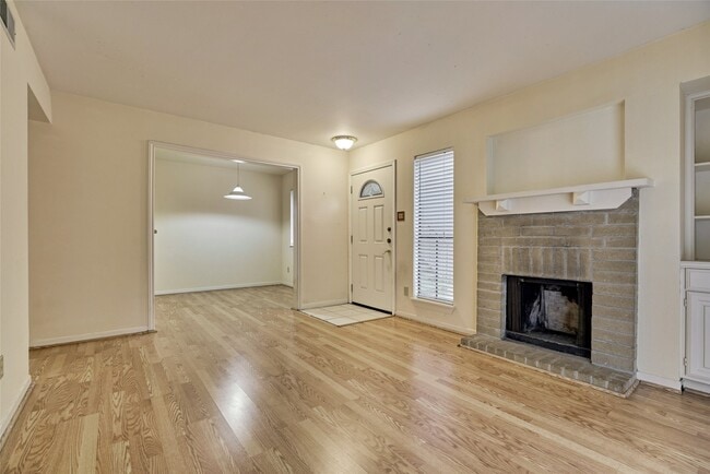 Photo - 3500 Tangle Brush Dr Unit 25