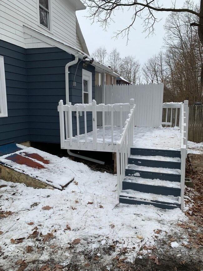 Photo - 3 Bedroom Single-Family Home