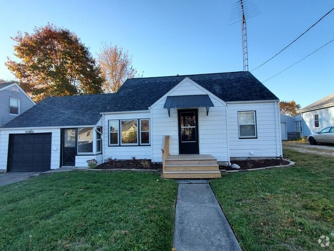 Building Photo - Wonderfully updated 3BR, 2BA home!