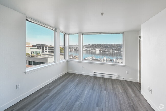 1BR, 1BA - 475SF