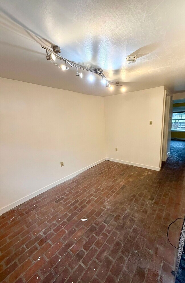 Photo - 139 Howard Ave