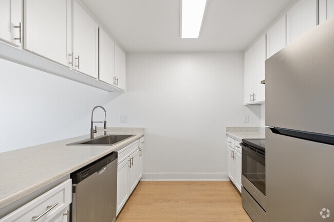 El Clavo - Cocina - Terre at Oak