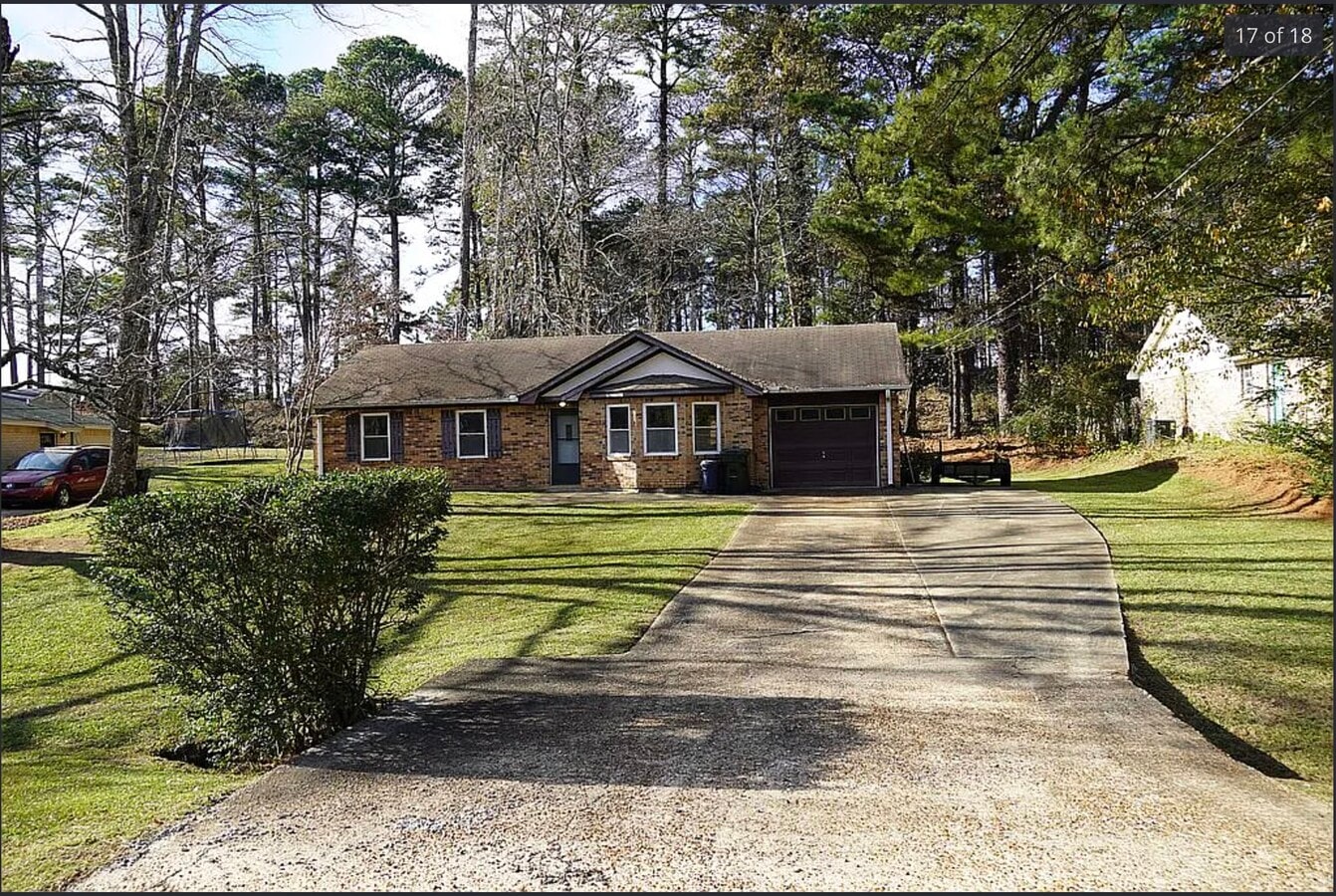 Photo - 202 Salem Rd