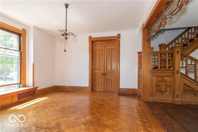 Photo - 404 N State St