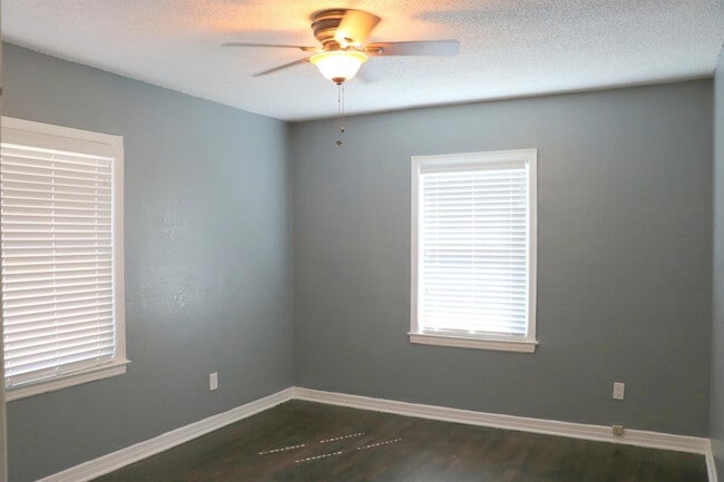 Photo - 2826 24th St