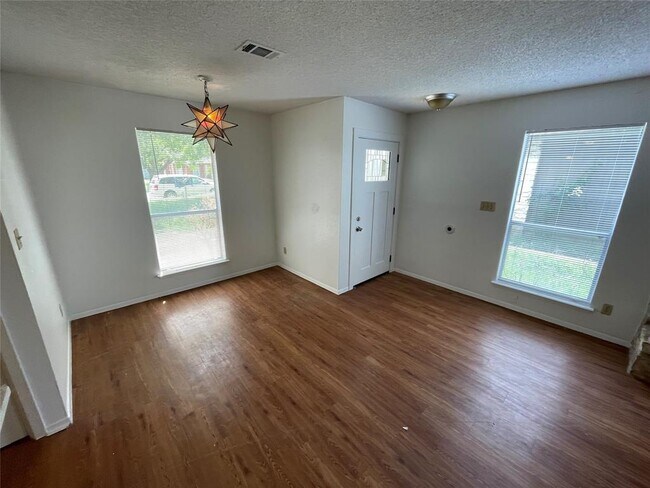 Photo - 7506 St Amant Pl
