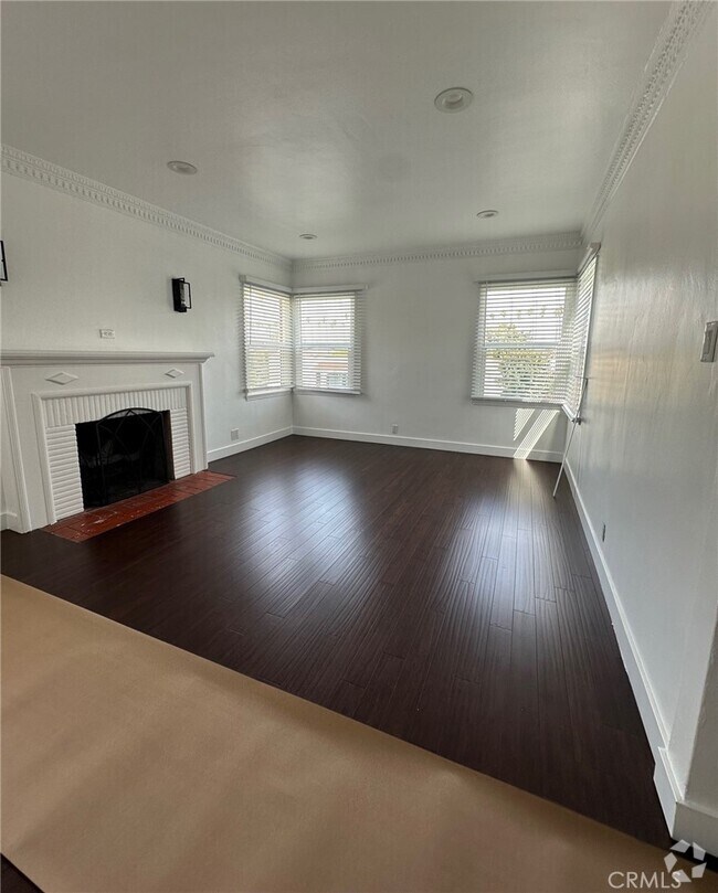 Building Photo - 1022 57th St Unit 1022 Rental
