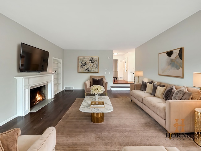 Building Photo - Stunning views. Serene atmosphere. Superb ... Unit 6310V