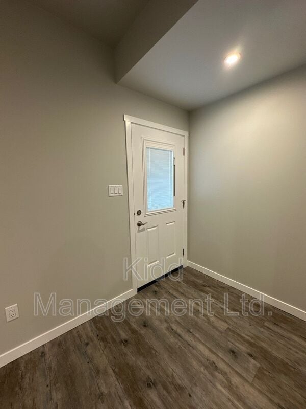 Photo - 7023 Kennedy Crescent