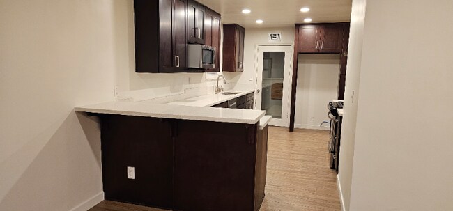 Photo - 6609 Winnetka Ave