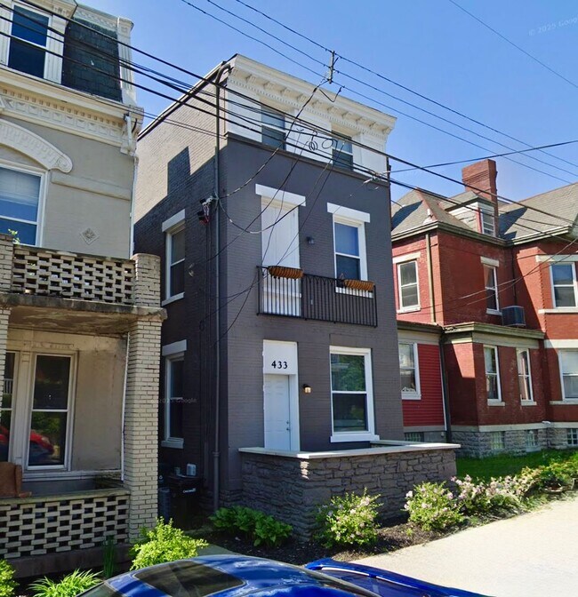 Building Photo - 433 Southview Ave Unit 1