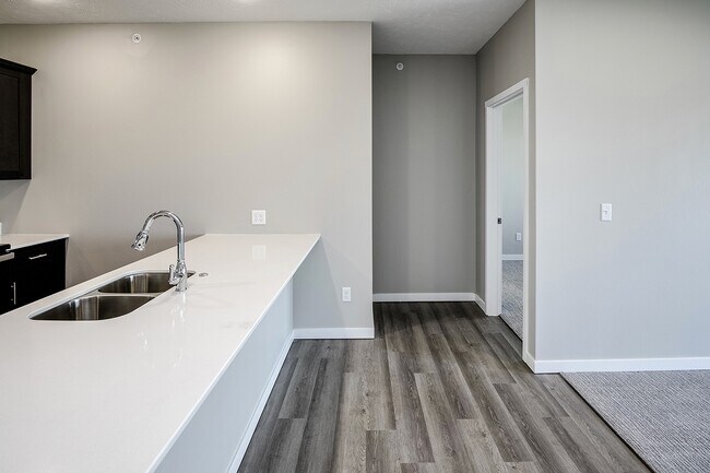 Cross Creek Apartments