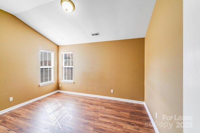 Photo - 5911 Vista Verde Ct