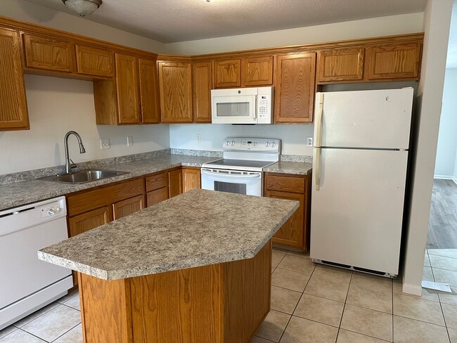 Building Photo - 2511 N Bluff St Unit A