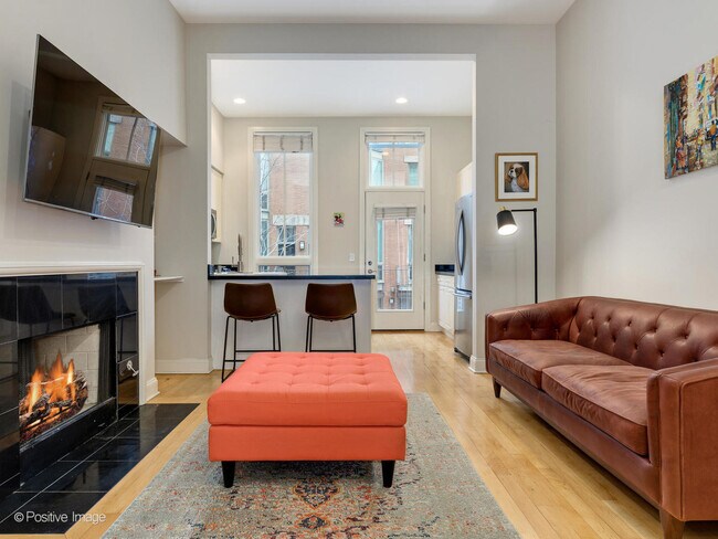 Photo - 444 E North Water St