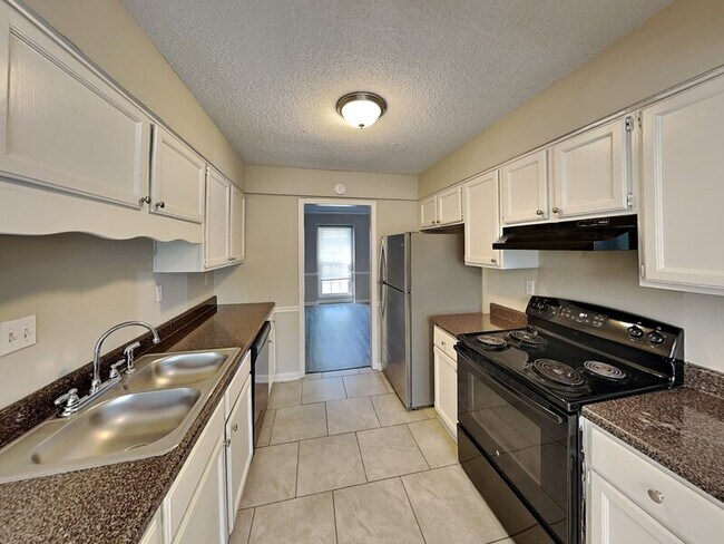 Photo - 7041 Cutter Mill Rd