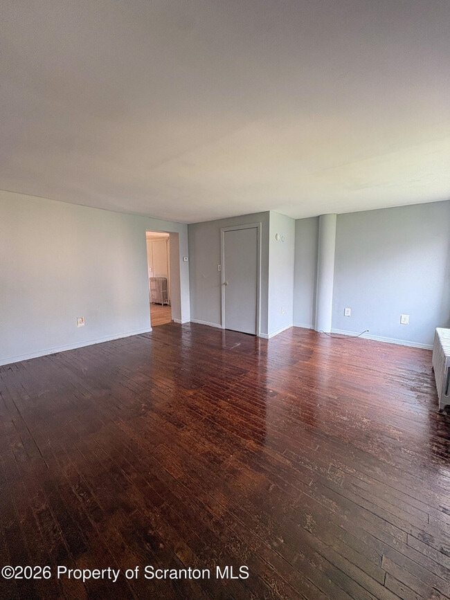 Photo - 624 Hemlock St