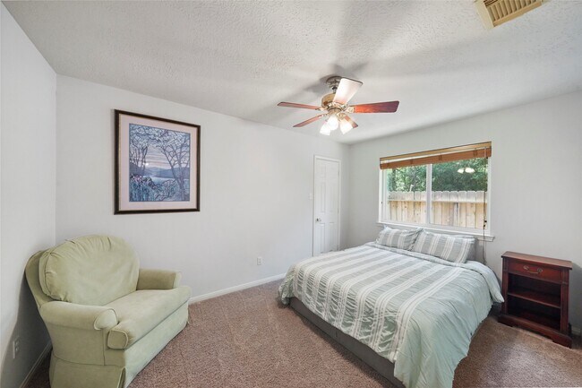 Building Photo - 158 N Whistlers Bend Cir