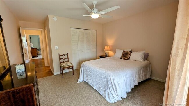 Building Photo - 2929 SE Ocean Blvd Unit 129-8 Rental
