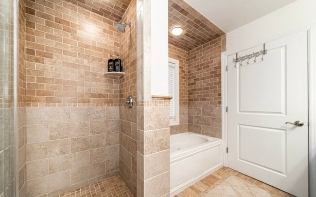 Photo - 11 Washington Pl