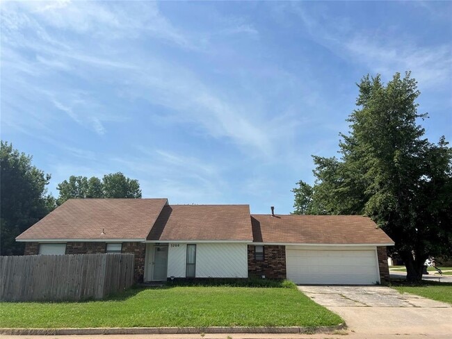 Building Photo - 3700 Windscape Ave Rental