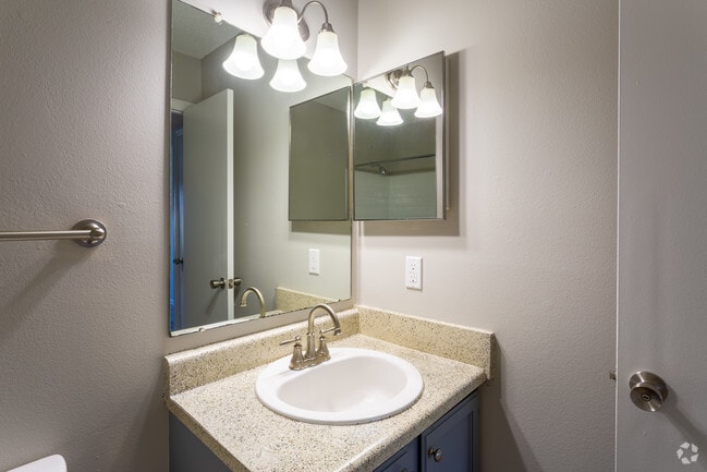 2BR,2BA