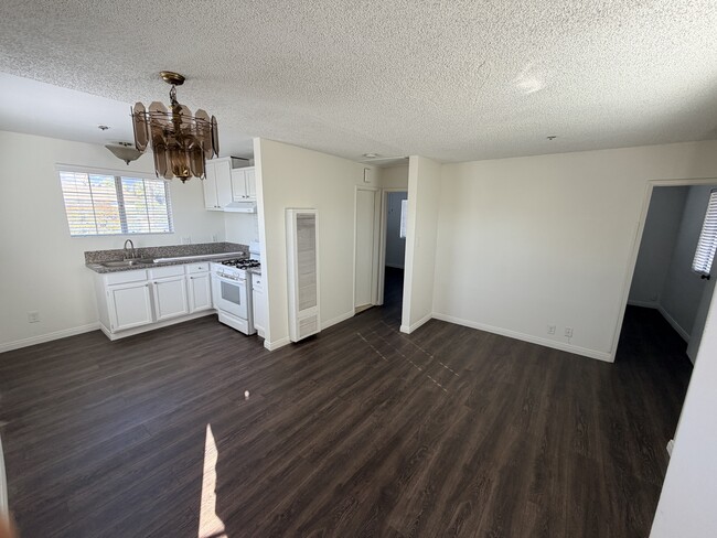 Photo - 1806 S 3rd St