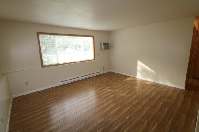 Photo - 917 S Maple St Unidad 3