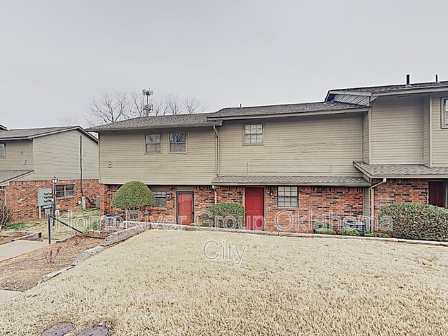 Building Photo - 1330 Hunters Ridge Rd Rental